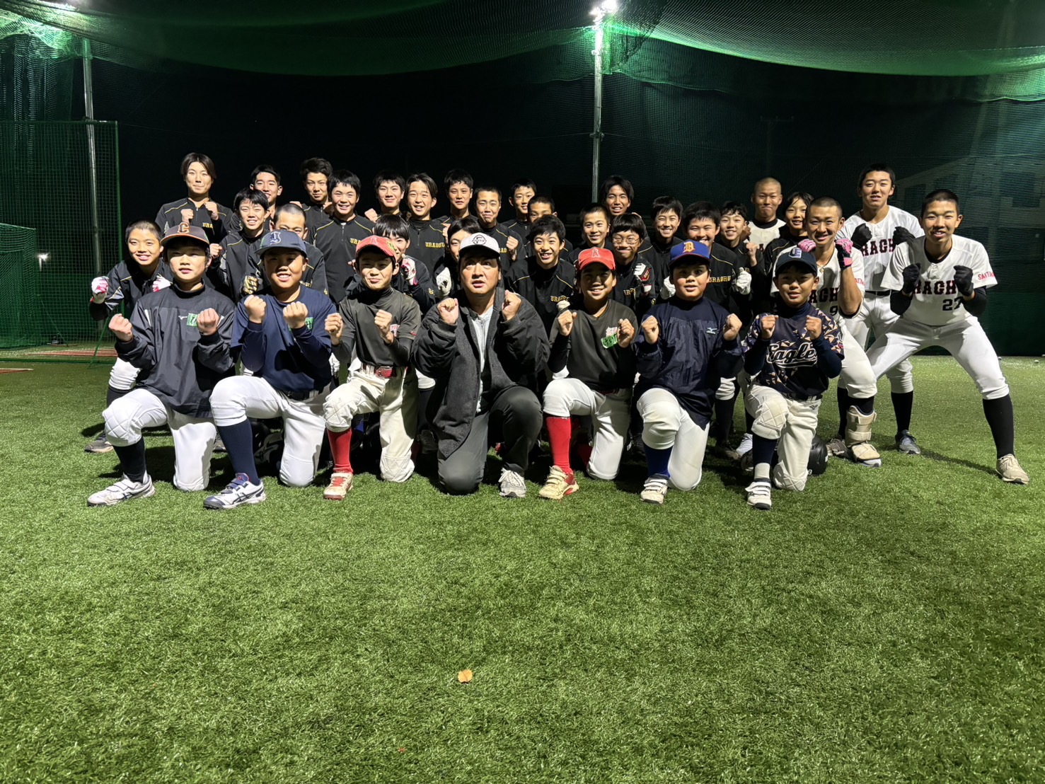 ナイター練習に体験生・入団生が参加しました_00